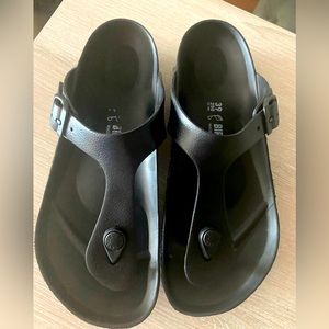 Birkenstock Gizeh Essentials Sandal Black